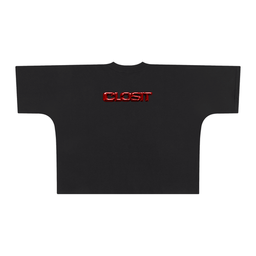 Black oversized boxy T-shirt, back view with small red Closit logo.